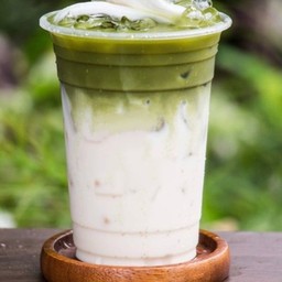 มัทฉะลาเต้มะพร้าวน้ำหอม