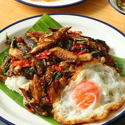 ข้าวกระเพราปลาทู