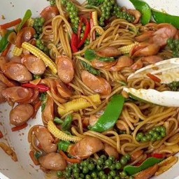 สปาเก็ตตี้ขี้เมาไส้กรอก