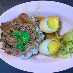 เพชรหวานข้าวขาหมู ก๋วยเตี๋ยวต้มยำ