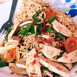 ตำมาม่าหมูยอ