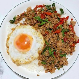 ครัวสาระพัดกระเพราฟรีไข่