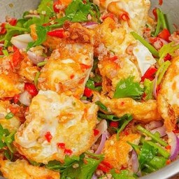 ยำไข่ดาว