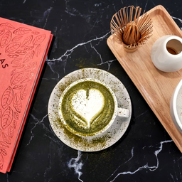 มัทฉะ ลาเต้ ร้อน