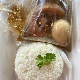 พะโล้ขาหมูยายอร