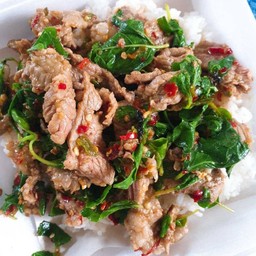 กระเพราเนื้อ