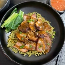 บะหมี่ หมูอบ  Roasted Pork With Noodles ( Line Man )