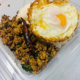 ครัวอันดามัน “ผัดกะเพราโบราณ”