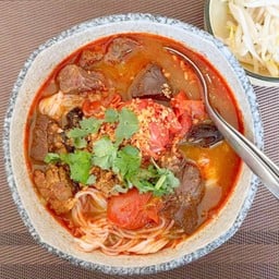 ขนมจีนน้ำเงี้ยวเนื้อ