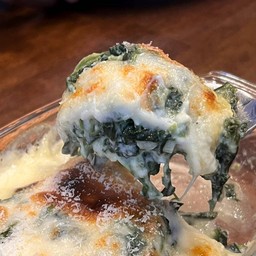 Baked Spinach (V) ผักโขมอบชีส