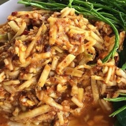 ตำมะม่วงปลากรอบ