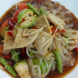แซ่บจี๊ด ส้มตำ ยำนัวนัว ตลาดฟู๊ดดี้ฟาร์ม