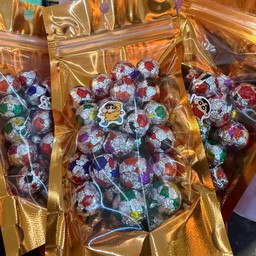 ช๊อกโกแลตลูกบอล ประมาณ 30ลูก