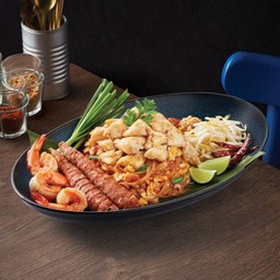 ผัดไทยรวมซิกเนเจอร์