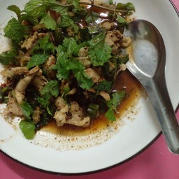 หมูน้ำตก