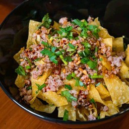 เกี๊ยวซ่า ลาบหมู