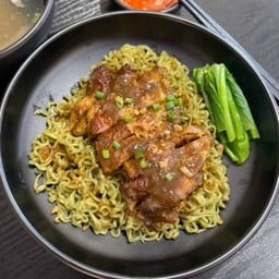 บะหมี่ผักไก่อบ Roasted Chicken ( Line Man )