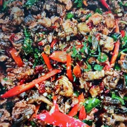 ผัดเผ็ดกบ