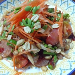 เหลาแหนม