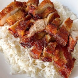 ข้าวหมูทอดน้ำปลา