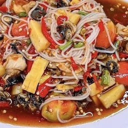 ตำขนมจีนหน่อไม้หอยเชอรี่/တန်း ခနူြကီး နောင်မိုင်း(หอยเชอรี่หมด เปลี่ยนเป็นหอยดองให้ครับ)