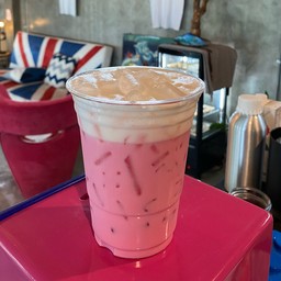 Thai Pink Milk (Nom-Yen)