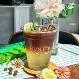 ฮิวโก้ แอนด์ ฮันเตอร์ -