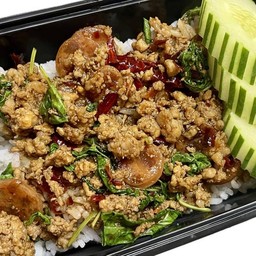 กะเพรา กุนเชียง+หมูสับ   ราดข้าว