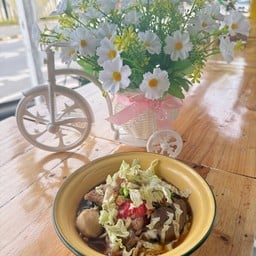 ร้านขาหมูอนุบาล