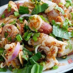 ลาบปลาหมึก