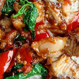 หมูกรอบข้าวหอมมะลิ [ ร้านพ่อ ]  ไข่ข้น ส้มตำ ยำ สี่ไชยทอง