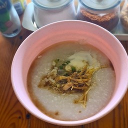 โจ๊กหมูใส่ไข่