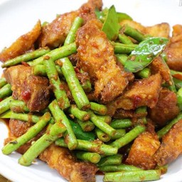 พริกแกงหมูเจราดข้าว