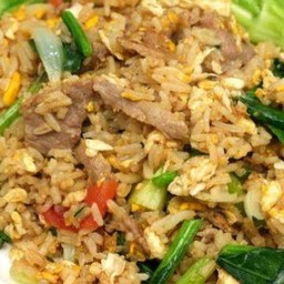 ข้าวผัดหมูชิ้น