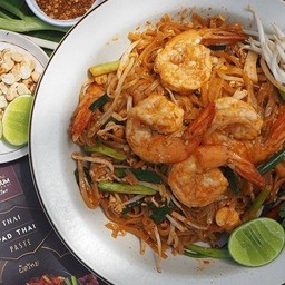 ผัดไทเส้นจันทร์ กุ้งสด