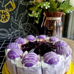 บูลเบอร์รี่ ไมดี้ เค้ก (เค้ก 2 ปอนด์ ตัด 10 ชิ้น)