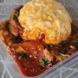 กะเพราปลากระป๋องพริกแห้ง_ไข่ข้น