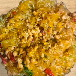 กะเพราวุ้นเส้น