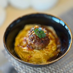 ข้าวไข่ข้นแฮมเบิร์ก