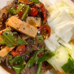 Spicy Rice Stick Noodles Salad With Chicken Sausage (Fermented Fish Sauce)