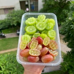 ร้านผลไม้สดปลอกพร้อมทาน