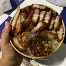 ข้าวหมูทอด