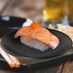 ข้าวปั้นแซลมอนเบริน์ซอสสไปซี่hot