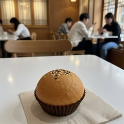 ขนมปังไส้มะพร้าวอ่อน