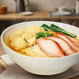 บะหมี่เกี๊ยวหมูแดง