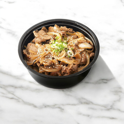 ข้าวหน้าหมูสไลด์ผัดซอสทงคัตสึ 豚肉とトンカツの炒め物