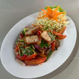 ยำหมูกรอบ