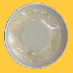 ลูกตาลลอยแก้ว (10-12ชิ้น) น้ำเชื่อมใส