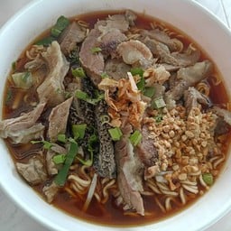 ร้ายก๋วยเตี๋ยวไก่มะระบุพเฟ่ต์คุ้งลาน