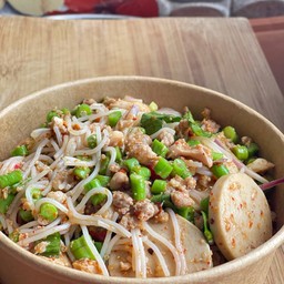 ยำ ขนมจีน